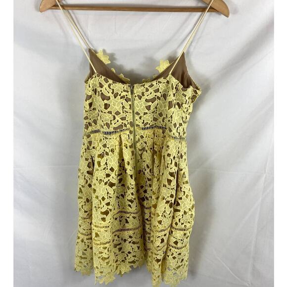 L'atiste Yellow Lace Mini Dress Size Medium - Picture 6 of 8